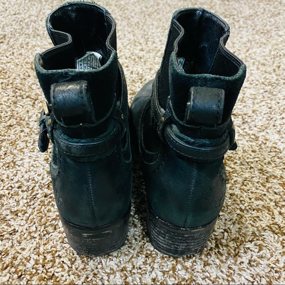 Stylish A828 Ugg Women's Size 7 Black Booties - Elevate Your Fashion - Picture 5 of 10